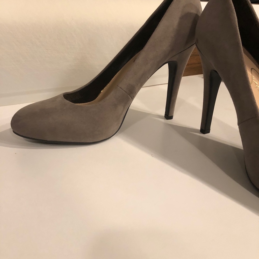 Jessica Simpson heels